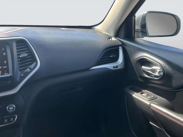 used 2016 Jeep Cherokee car, priced at $10,250