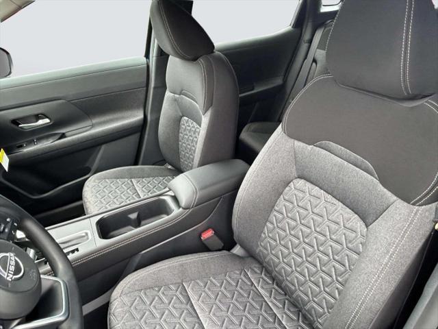 new 2025 Nissan Kicks car, priced at $25,355