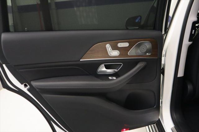 new 2025 Mercedes-Benz GLS 450 car, priced at $97,060