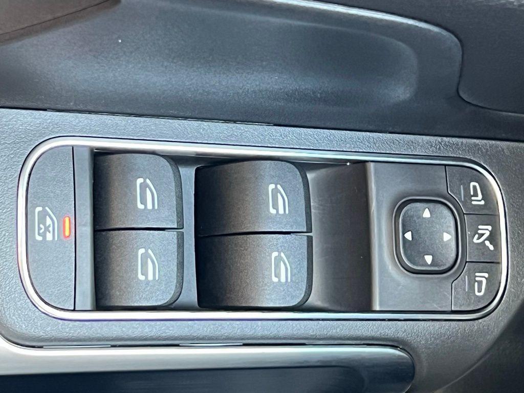 used 2025 Mercedes-Benz GLB 250 car, priced at $44,945