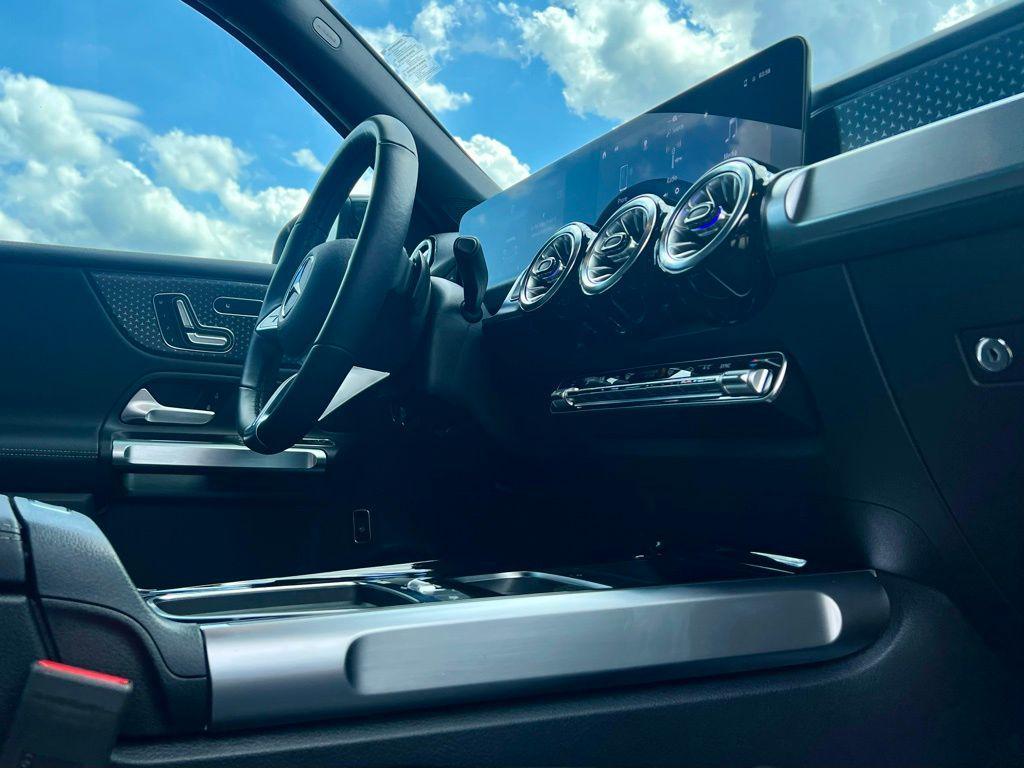 used 2025 Mercedes-Benz GLB 250 car, priced at $44,945
