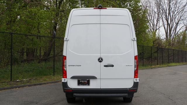 new 2024 Mercedes-Benz Sprinter 2500 car, priced at $70,099