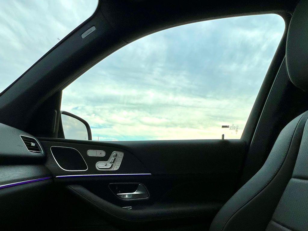 used 2025 Mercedes-Benz GLE 350 car, priced at $61,670