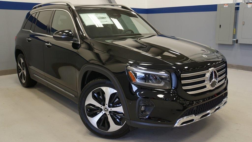 new 2024 Mercedes-Benz GLB 250 car, priced at $48,595