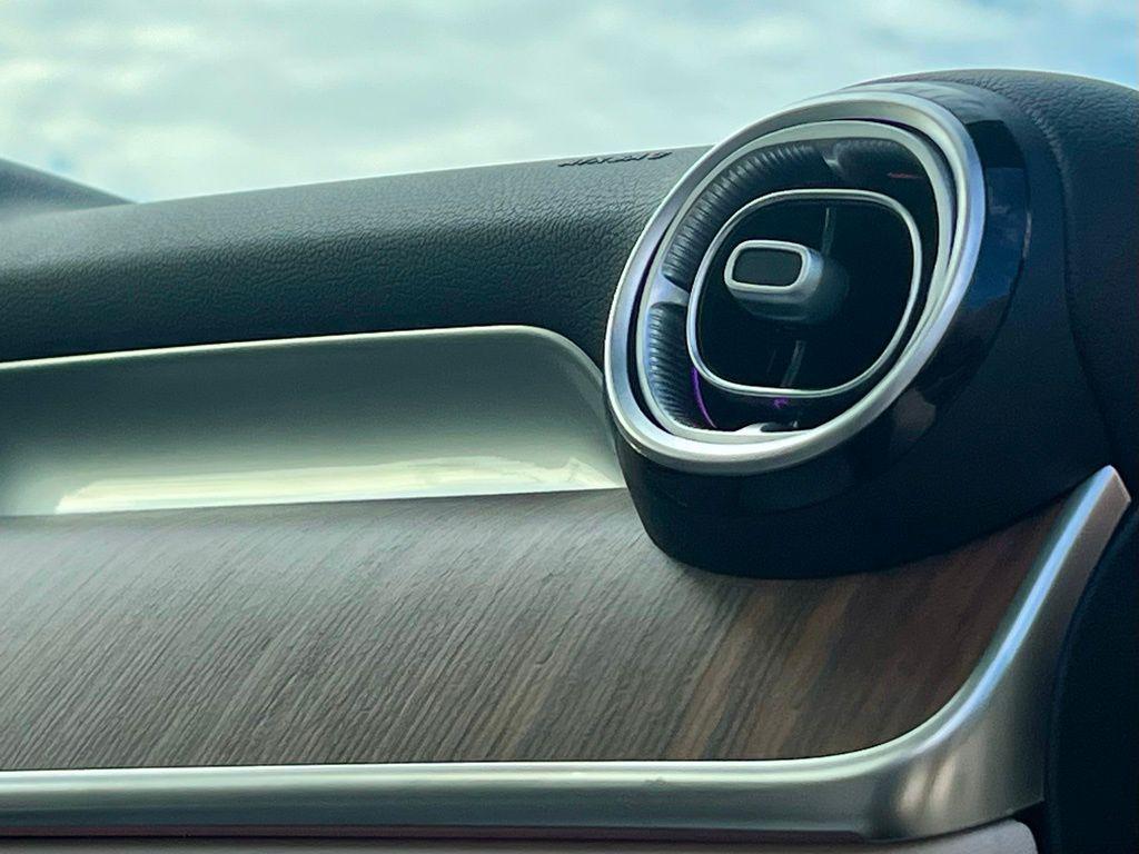 used 2025 Mercedes-Benz GLC 300 car, priced at $51,895