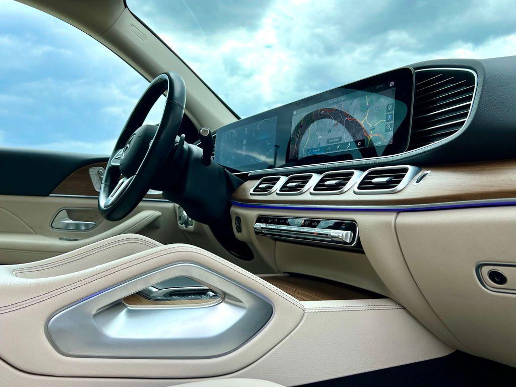 used 2022 Mercedes-Benz GLE 350 car, priced at $47,945