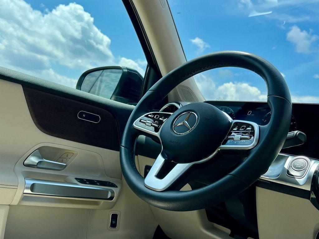 used 2022 Mercedes-Benz GLB 250 car, priced at $27,945