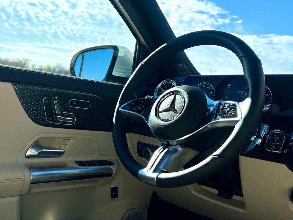 used 2026 Mercedes-Benz GLA 250 car, priced at $42,779