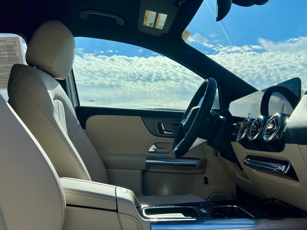 used 2026 Mercedes-Benz GLA 250 car, priced at $42,779