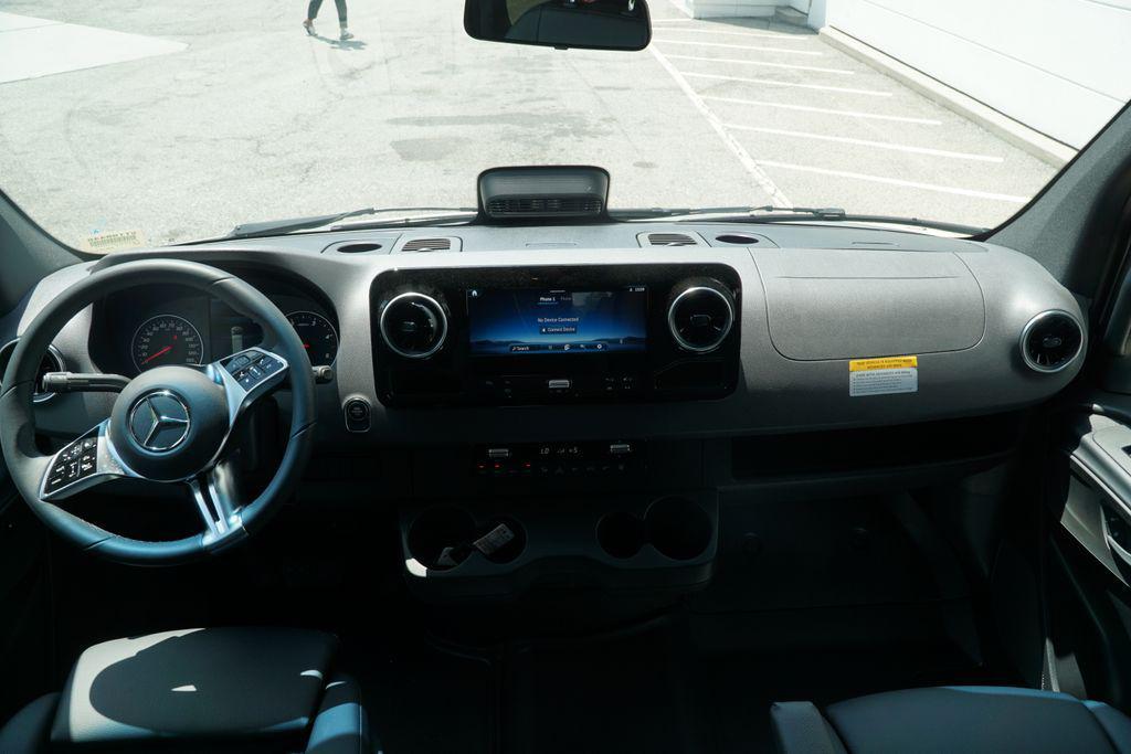 new 2025 Mercedes-Benz Sprinter 2500 car, priced at $77,086