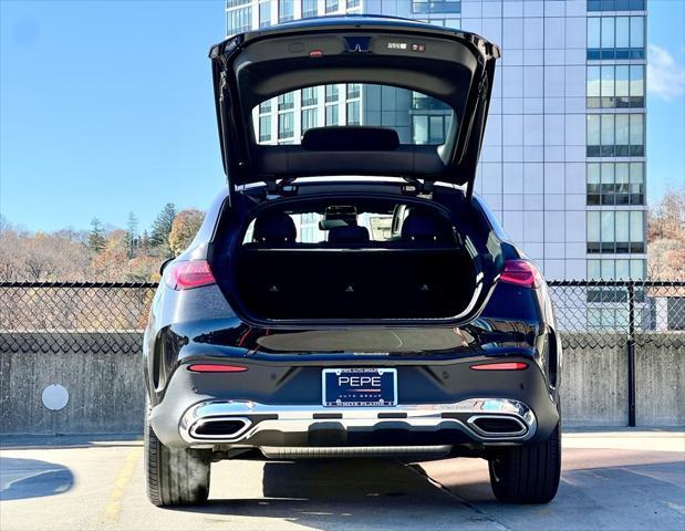 new 2025 Mercedes-Benz GLC 300 car, priced at $65,825