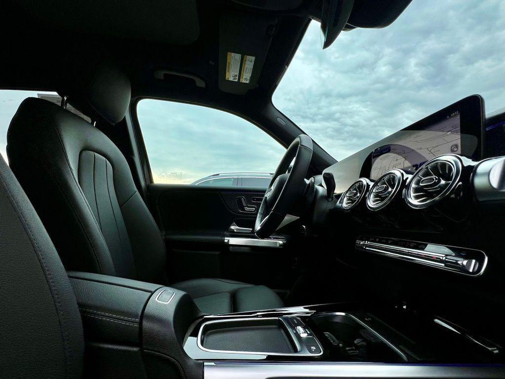 used 2024 Mercedes-Benz GLB 250 car, priced at $37,945