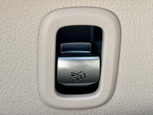 used 2025 Mercedes-Benz C-Class car, priced at $43,945