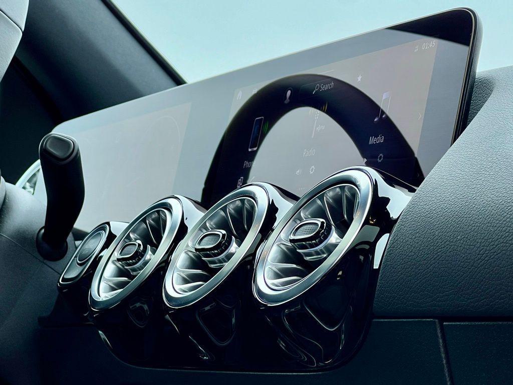 used 2022 Mercedes-Benz GLB 250 car, priced at $28,945