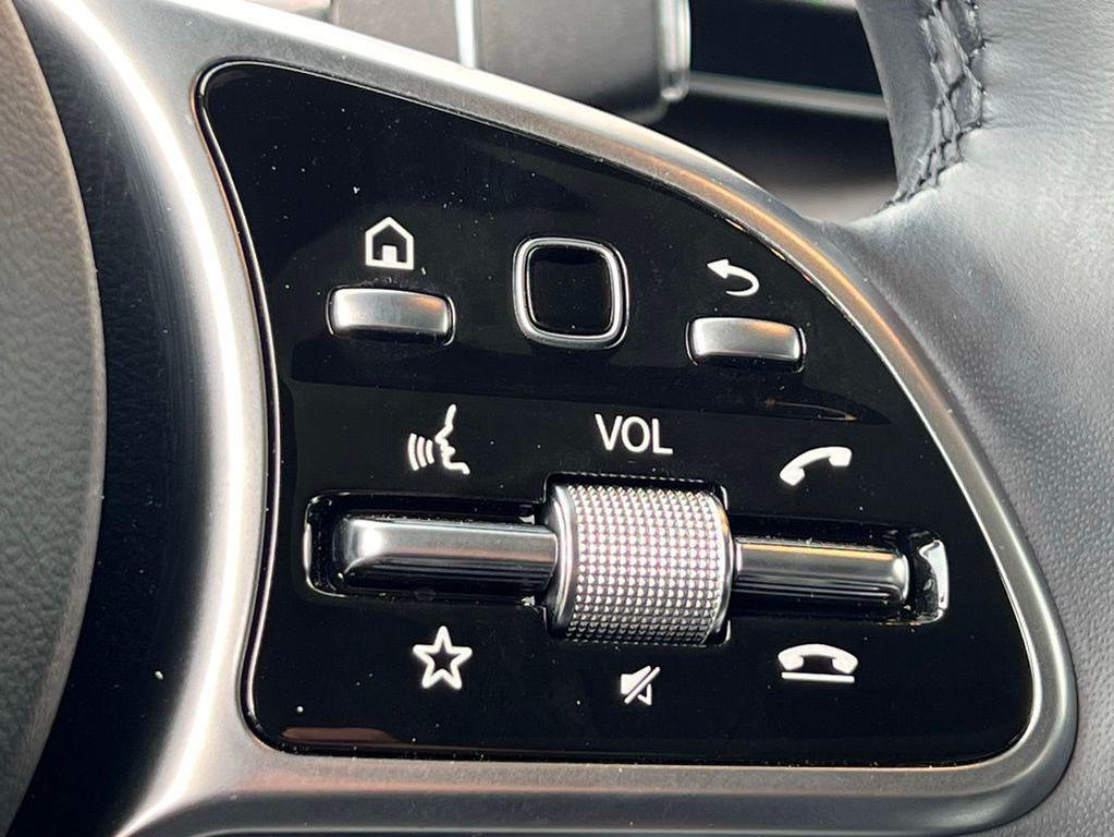 used 2022 Mercedes-Benz GLB 250 car, priced at $28,945