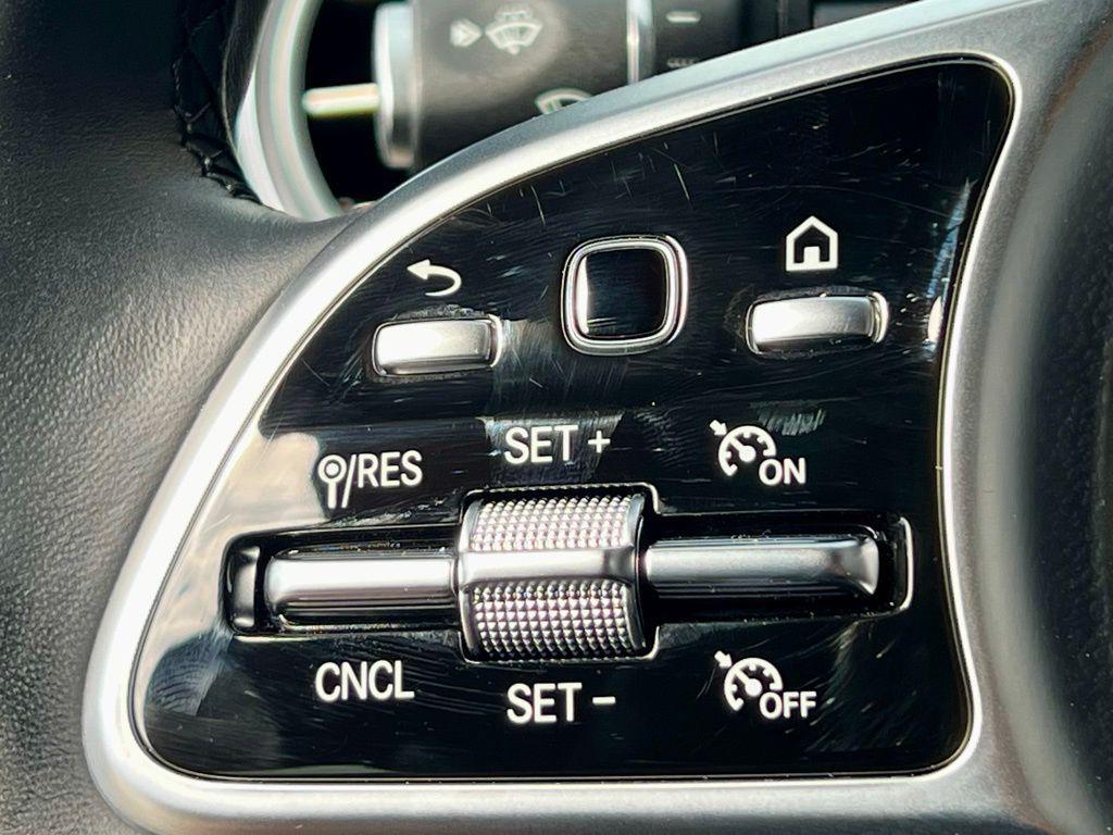 used 2022 Mercedes-Benz GLB 250 car, priced at $28,945