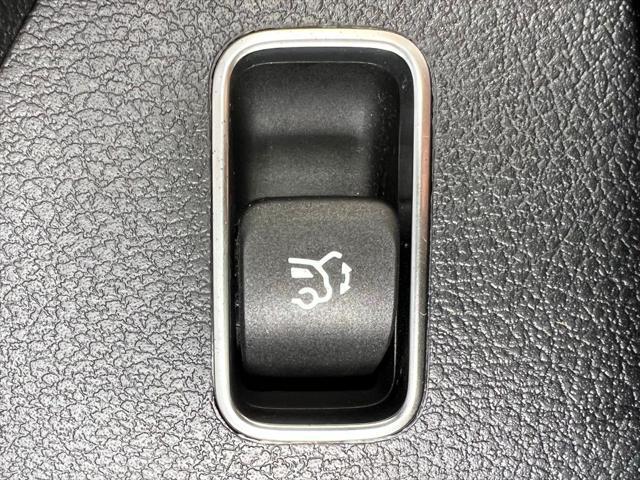 used 2022 Mercedes-Benz GLE 350 car, priced at $49,345
