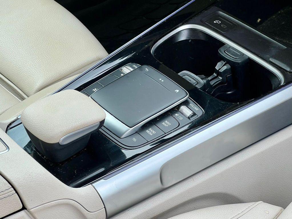 used 2022 Mercedes-Benz GLB 250 car, priced at $27,845