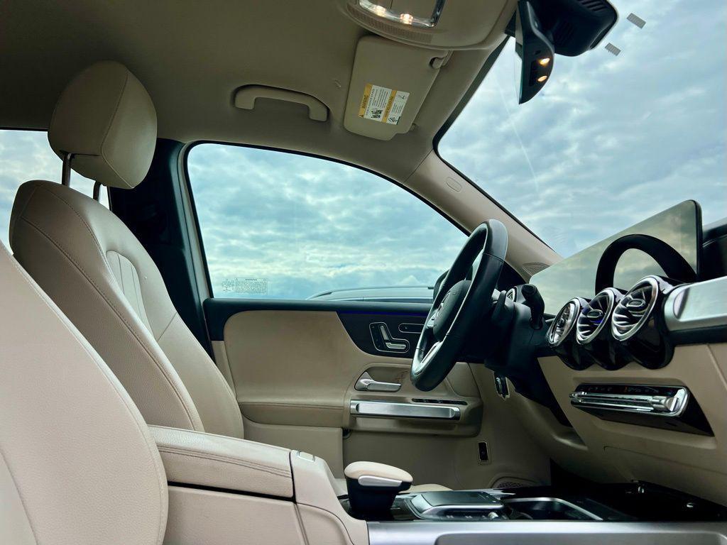 used 2022 Mercedes-Benz GLB 250 car, priced at $27,845