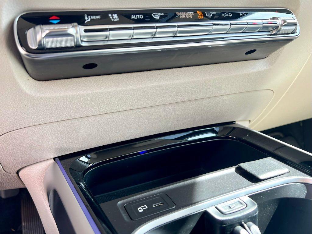 used 2022 Mercedes-Benz GLB 250 car, priced at $27,845