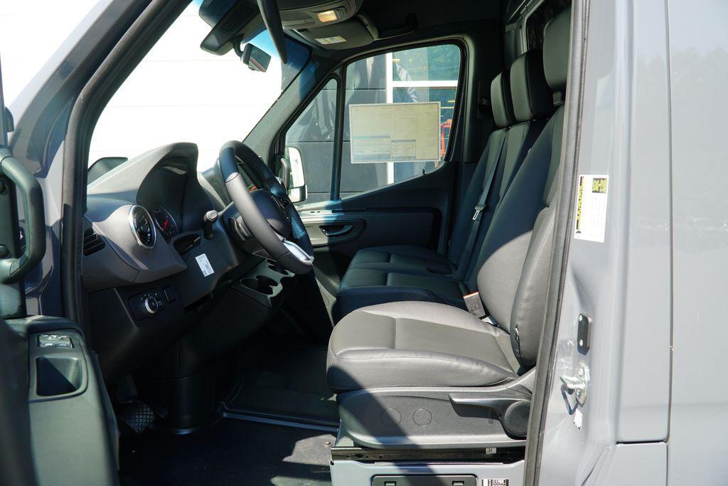 new 2025 Mercedes-Benz Sprinter 2500 car, priced at $69,204