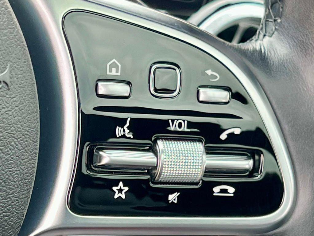 used 2022 Mercedes-Benz GLB 250 car, priced at $30,745
