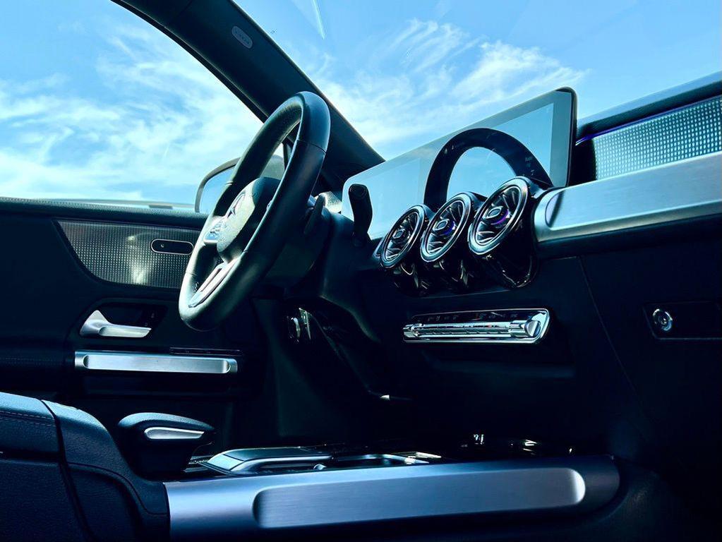 used 2022 Mercedes-Benz GLB 250 car, priced at $30,745