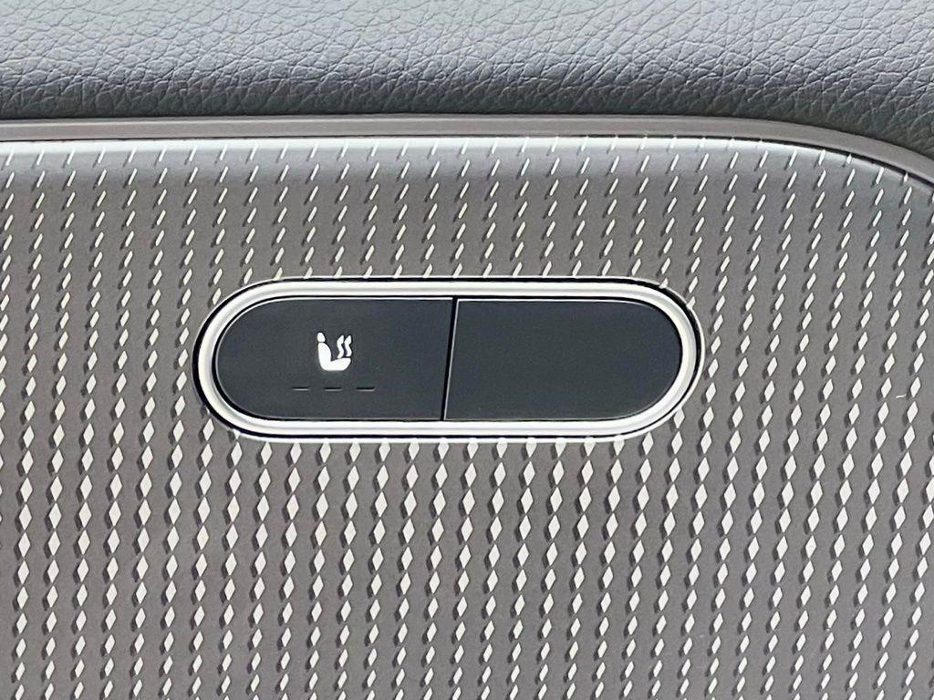 used 2022 Mercedes-Benz GLB 250 car, priced at $30,745