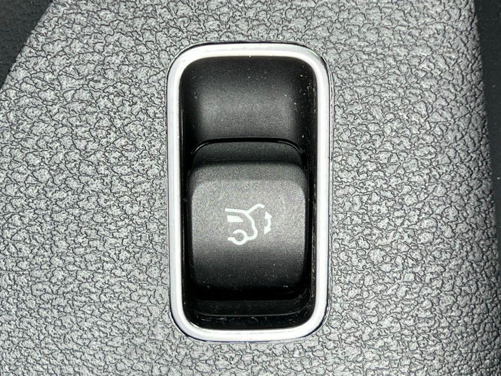 used 2023 Mercedes-Benz GLE 350 car, priced at $46,945