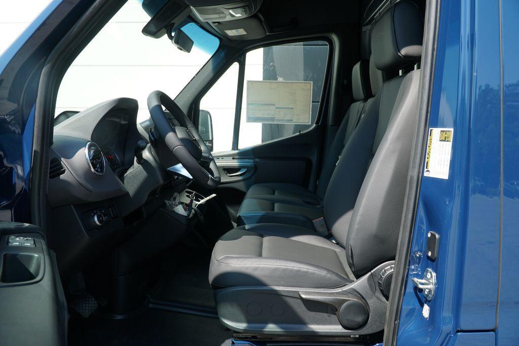 new 2025 Mercedes-Benz Sprinter 2500 car, priced at $68,222
