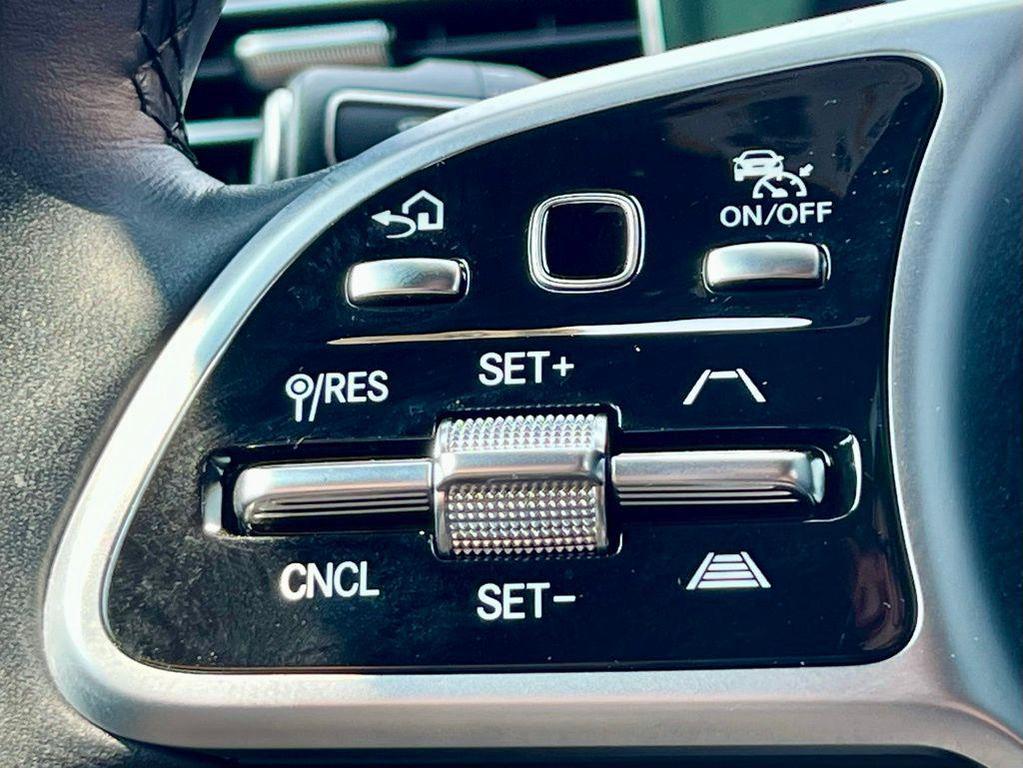 used 2022 Mercedes-Benz GLE 350 car, priced at $47,945