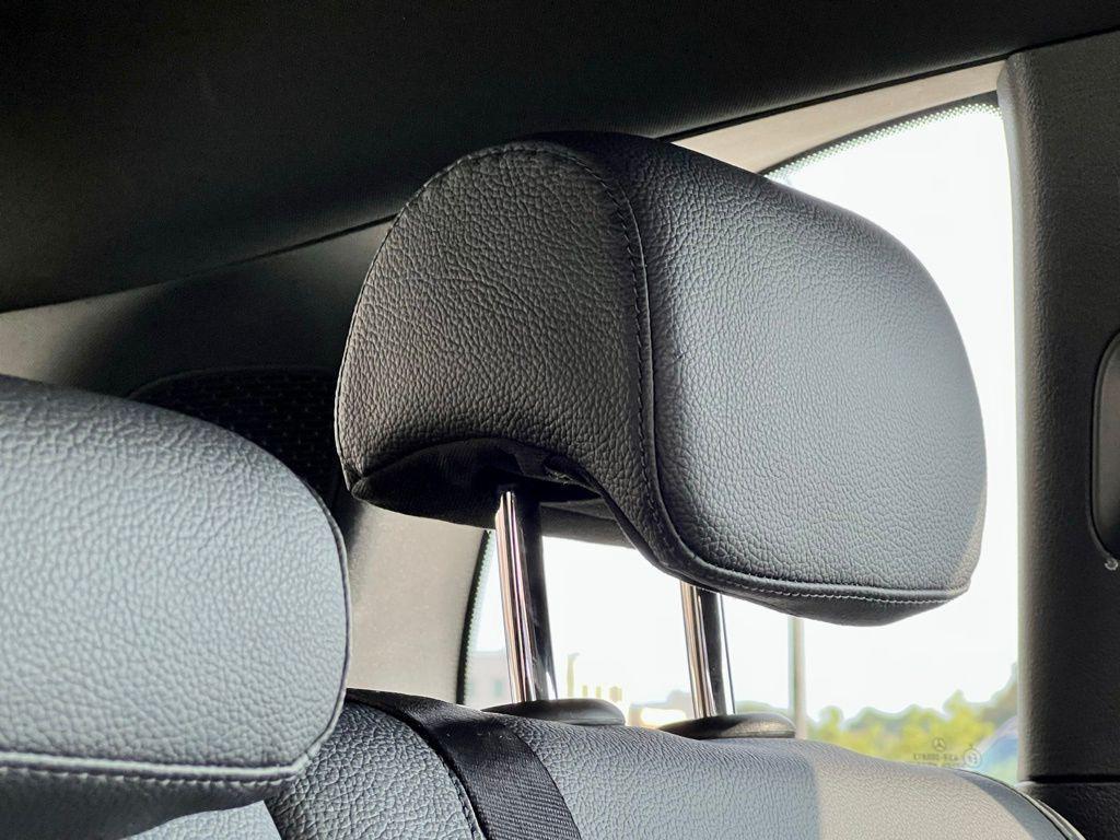 used 2021 Mercedes-Benz GLB 250 car, priced at $30,945