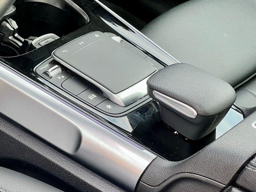 used 2021 Mercedes-Benz GLB 250 car, priced at $30,945