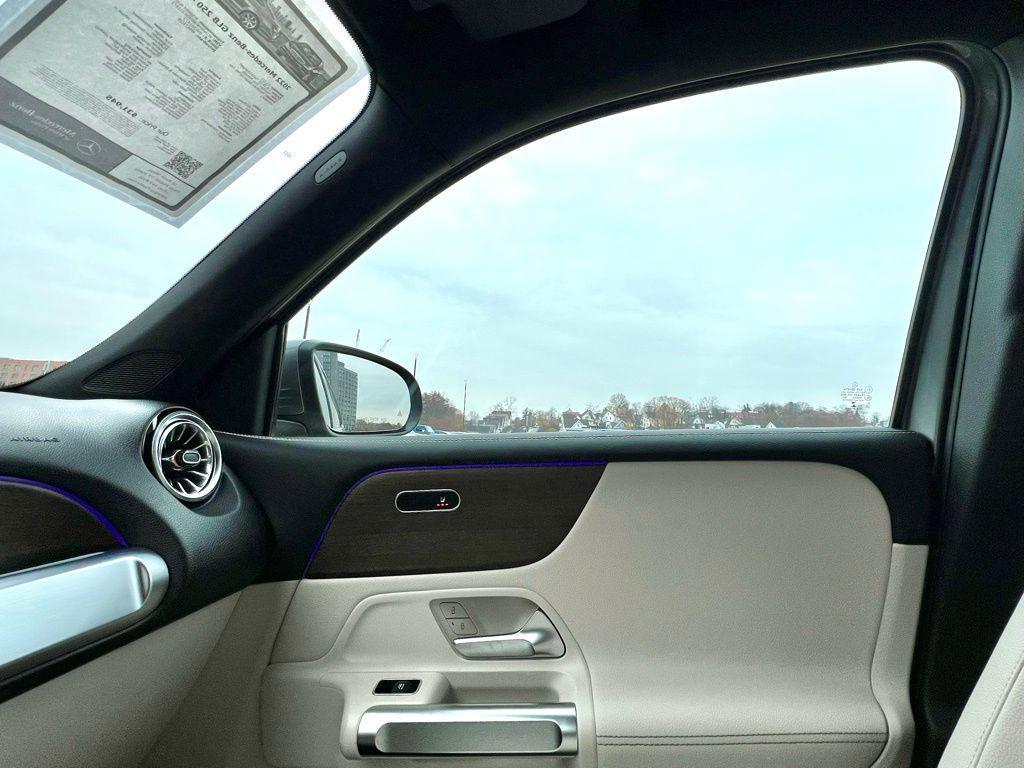 used 2022 Mercedes-Benz GLB 250 car, priced at $30,945