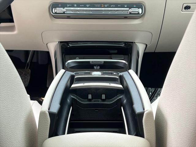 used 2025 Mercedes-Benz GLA 250 car, priced at $37,945