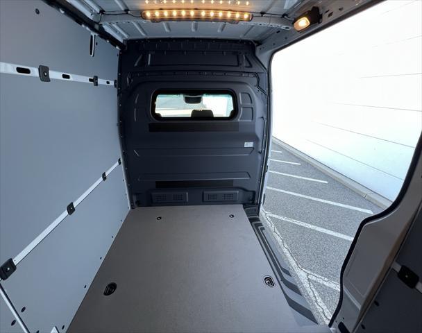 new 2024 Mercedes-Benz Sprinter 2500 car, priced at $72,071