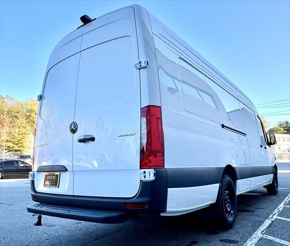 new 2024 Mercedes-Benz Sprinter 2500 car, priced at $72,071