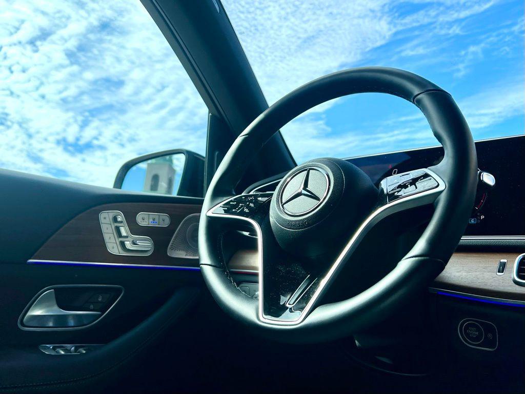 used 2025 Mercedes-Benz GLE 350 car, priced at $64,945