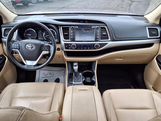 used 2014 Toyota Highlander car, priced at $12,839