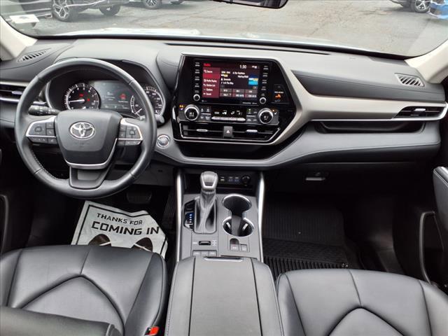 used 2022 Toyota Highlander car, priced at $36,221