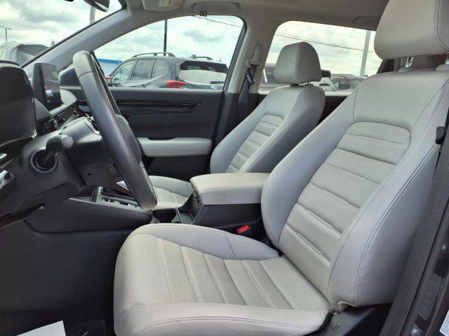 used 2025 Honda CR-V car, priced at $33,000