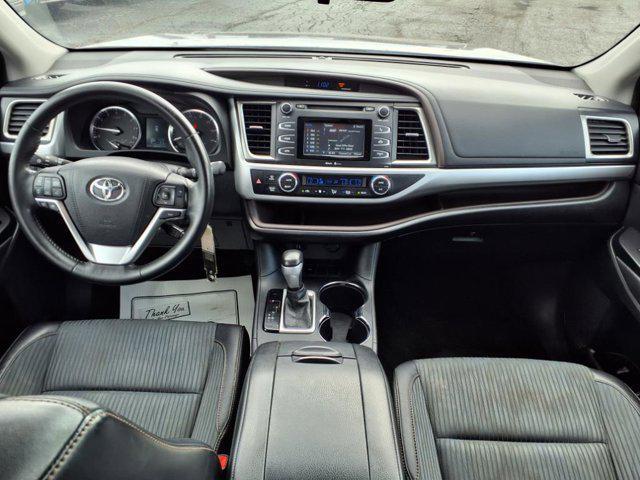 used 2015 Toyota Highlander car, priced at $14,253