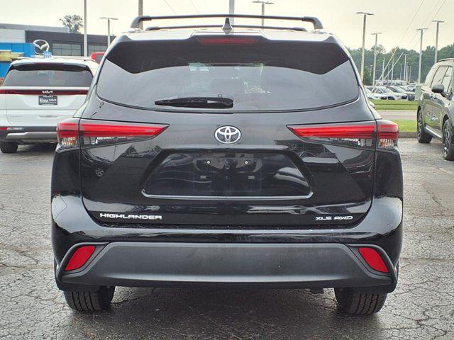 used 2022 Toyota Highlander car, priced at $35,884
