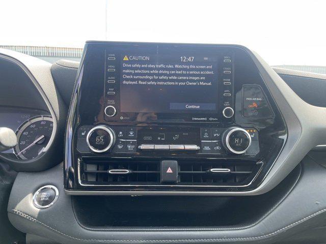used 2022 Toyota Highlander car, priced at $35,884