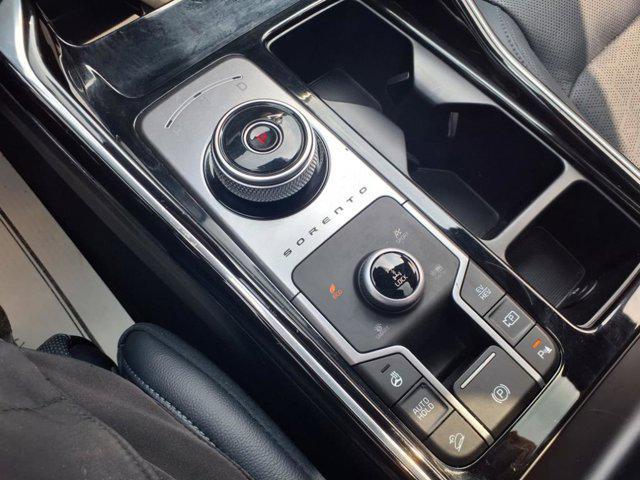 used 2023 Kia Sorento Plug-In Hybrid car, priced at $39,302