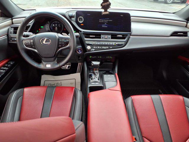 used 2022 Lexus ES 300h car, priced at $34,500