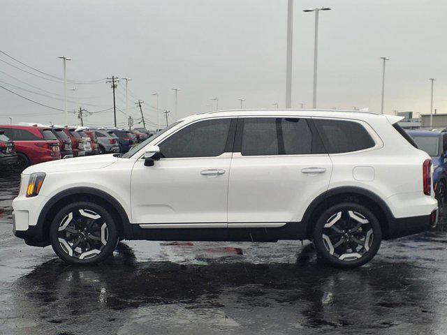 used 2024 Kia Telluride car, priced at $37,699