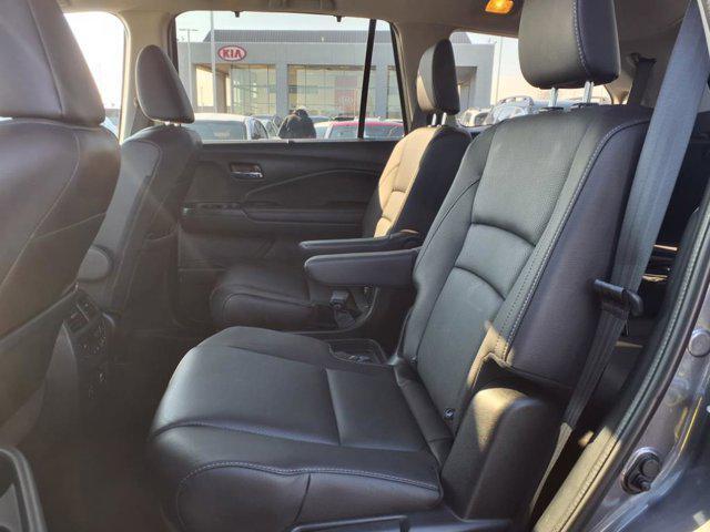 used 2022 Honda Pilot car, priced at $33,290