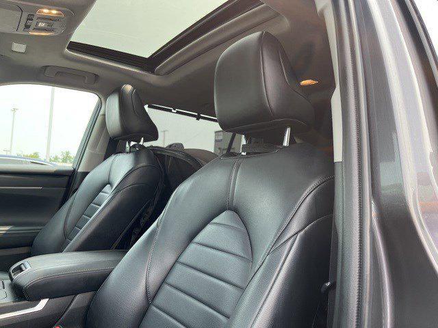 used 2022 Toyota Highlander car, priced at $37,311
