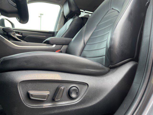 used 2022 Toyota Highlander car, priced at $37,311